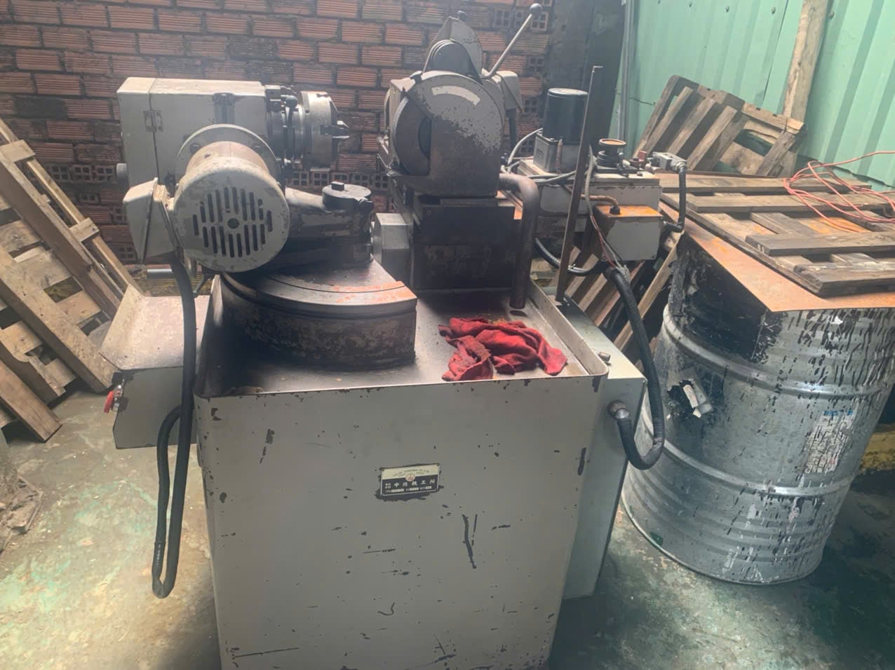 Grinding machine 2